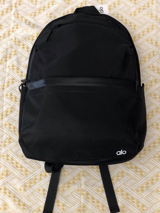 ALO Yoga Other - 🤩ALO Yoga Black Minimalist Backpack